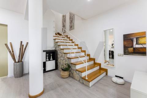 Moradia T4, com Piscina, Renovada - Centro de Cabeceiras de Basto