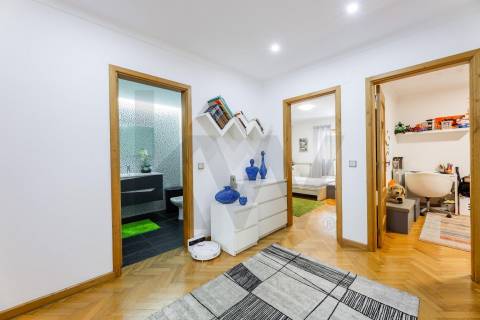 Moradia T4, com Piscina, Renovada - Centro de Cabeceiras de Basto