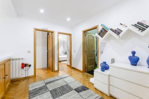 Moradia T4, com Piscina, Renovada - Centro de Cabeceiras de Basto