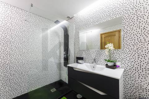 Moradia T4, com Piscina, Renovada - Centro de Cabeceiras de Basto