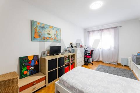 Moradia T4, com Piscina, Renovada - Centro de Cabeceiras de Basto