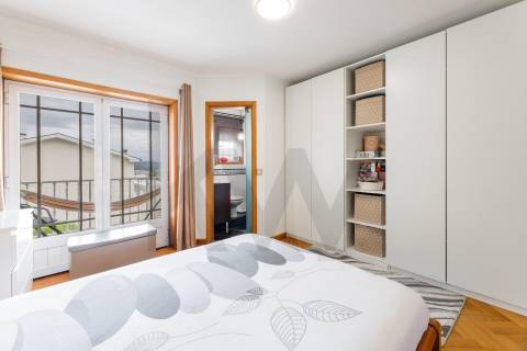 Moradia T4, com Piscina, Renovada - Centro de Cabeceiras de Basto