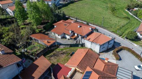 Moradia T3 com Jardim em Guardizela, Guimarães