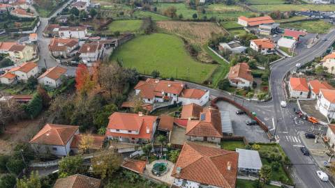 Moradia T3 com Jardim em Guardizela, Guimarães