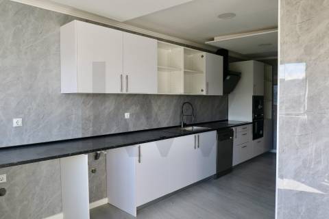 Apartamento T3 C/ Excelente Luminosidade Braga - Centro 