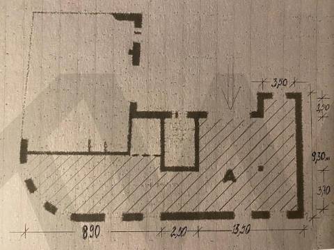 Garagem com 150m2 na Av. Republica, ao El Corte Inglês, possibilidade de transformar em habitação.