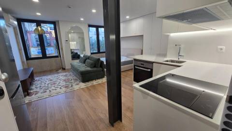 👉 Apartamento "Studio", mobilado e equipado, na Rua da Firmeza - Porto🏡