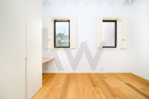 Apartamento T1+1 DUPLEX  em frente ao Hospital Santo António