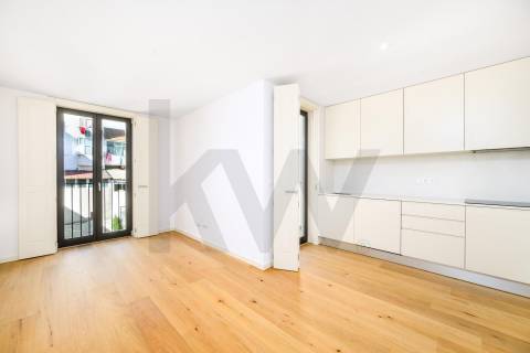 Apartamento T1+1 DUPLEX  em frente ao Hospital Santo António