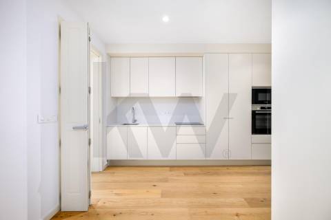 Apartamento T1+1 DUPLEX  em frente ao Hospital Santo António