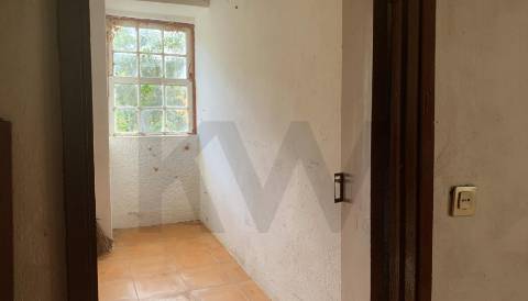Quinta com Moradia T3 em Pedra para restauro com 2.814m² de Terreno – Covas, V.N. Cerveira