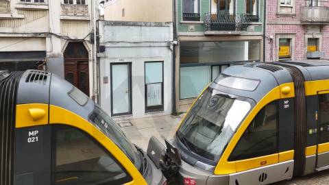 Prédio com Projeto Aprovado na Zona Histórica de Matosinhos na Rua Brito Capelo
