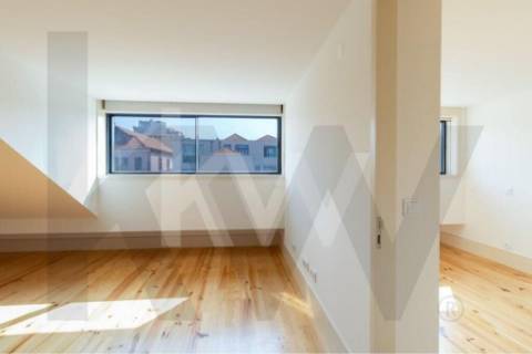 Apartamento T1 à Venda Novo | Último Andar | A 3 minutos da Praia de Matosinhos Sul e Metro