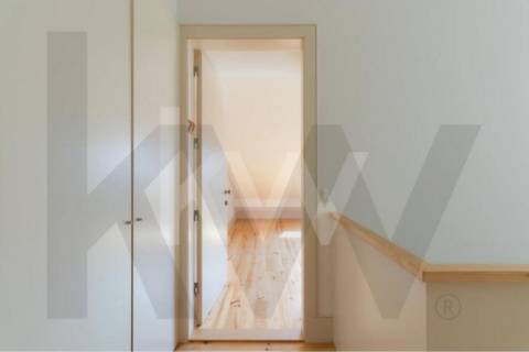 Apartamento T1 à Venda Novo | Último Andar | A 3 minutos da Praia de Matosinhos Sul e Metro
