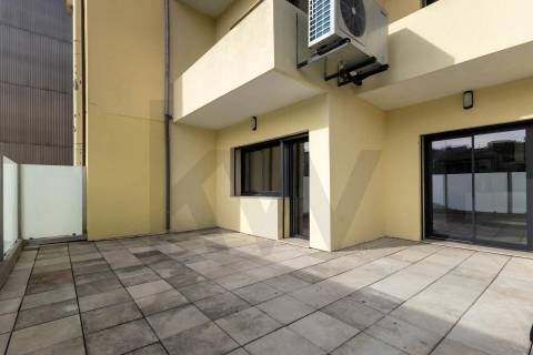 T2 Renovado com Terraço e  Mobilado em Paranhos | Junto ao Metro e Polo Universitário