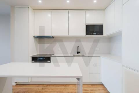 T1+1 Moderno com Acabamentos Premium e Layout Funcional
