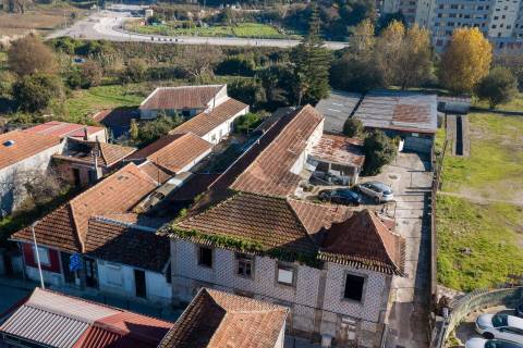 Terreno Urbano com 11.324,10 m2 para Investimento com PIP aprovado Ramalde, Porto 