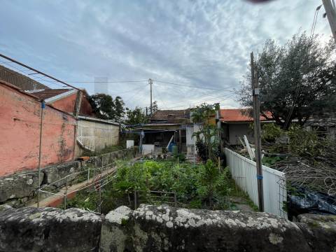 Moradia com jardim em Valbom, Gondomar - Investimento