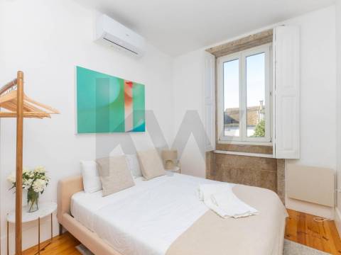 Moradia T4 renovada com terraço no Bonfim, Porto