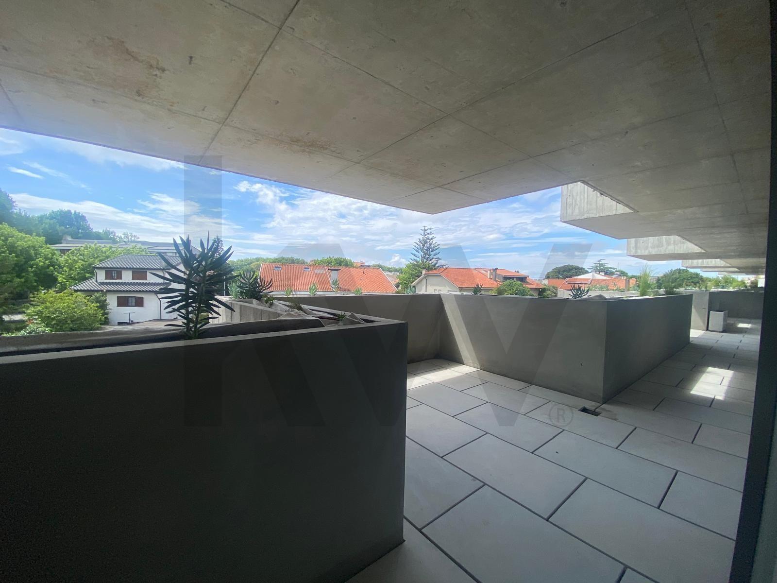 Apartamento T3 para venda junto ao Hospital Pedro Hispano