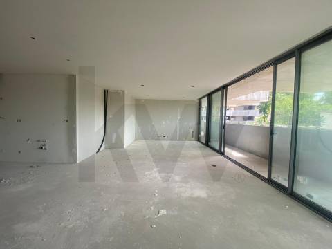 Apartamento T3 para venda junto ao Hospital Pedro Hispano