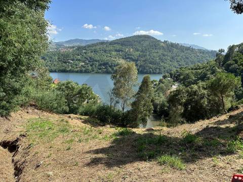 Terreno com 1446m2 para construção em Ancede, Baião