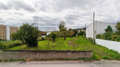 Terreno Urbanizável  – 6.042 m² – Gualtar, Braga