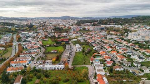 Terreno Urbanizável  – 6.042 m² – Gualtar, Braga