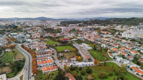 Terreno Urbanizável  – 6.042 m² – Gualtar, Braga