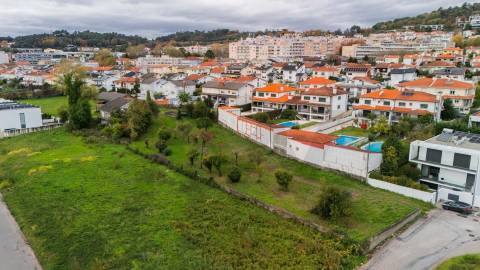 Terreno Urbanizável  – 6.042 m² – Gualtar, Braga