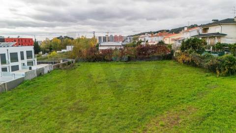 Terreno Urbanizável  – 6.042 m² – Gualtar, Braga