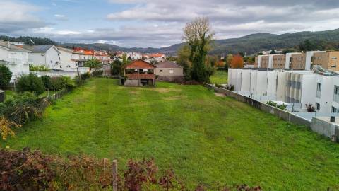 Terreno Urbanizável  – 6.042 m² – Gualtar, Braga