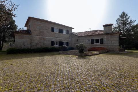 Propriedade de Luxo junto ao Rio Tâmega | Santo Isidoro – Marco de Canaveses