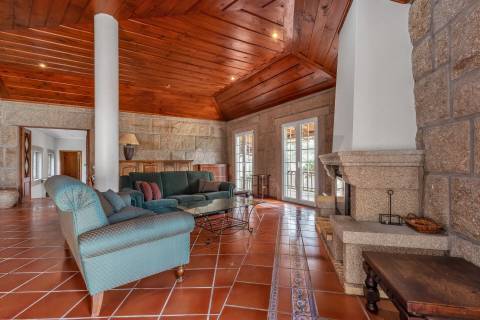 Propriedade de Luxo junto ao Rio Tâmega | Santo Isidoro – Marco de Canaveses