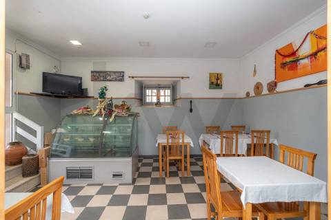 Restaurante no Centro de Coimbra perto de faculdades e Hospitais - Arrendado ate Fevereiro de 2027