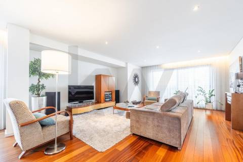 Apartamento T3 com terraço 100 mt2 Antas