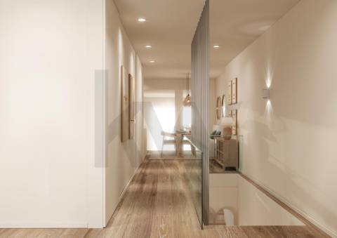 Apartamento T2+1 renovado com terraço no Bonfim, Porto