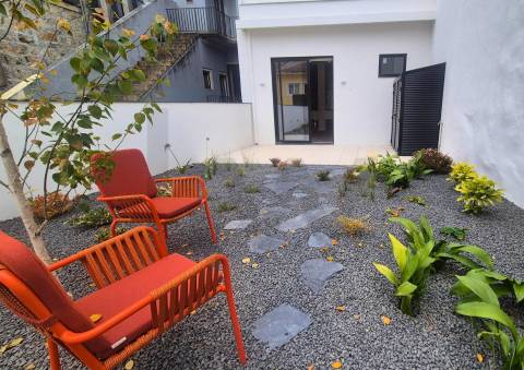 Apartamento T2+1 renovado com terraço no Bonfim, Porto