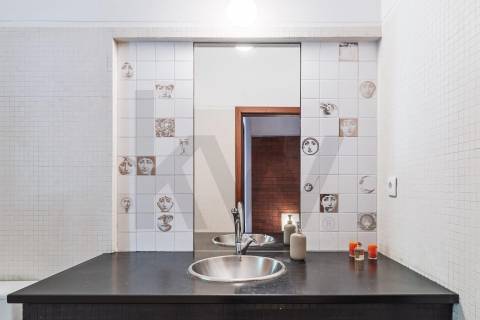 Apartamento T3 Duplex, para venda, nas Virtudes, com vista rio