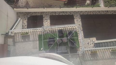 Conjunto de Duas Moradias Multifamiliares com Vista Panorâmica sobre o Rio Douro – Valbom