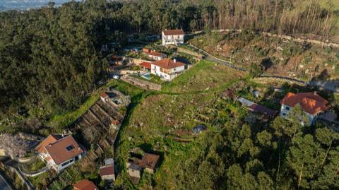 Terreno com 2.630 m² e PIP aprovado para construção de moradia na Facha, Ponte de Lima