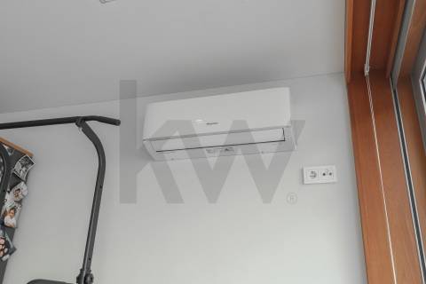 Moradia T4, Varandas, Jardim, 3 Lug. Garagem, Zona da Vilarinha (Porto)
