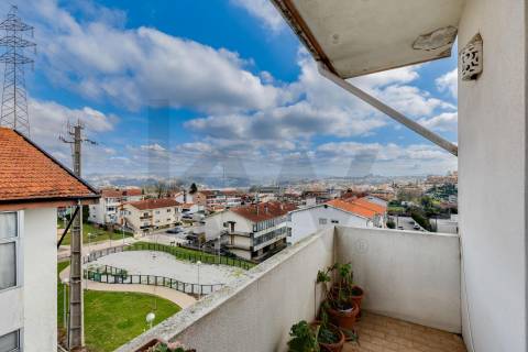 Apartamento T3 à venda em Oliveira do Douro – Excelente oportunidade!