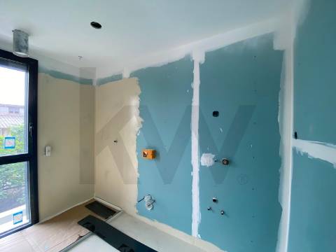 Moradia T3 de Luxo com garagem e piscina em Santo Tirso