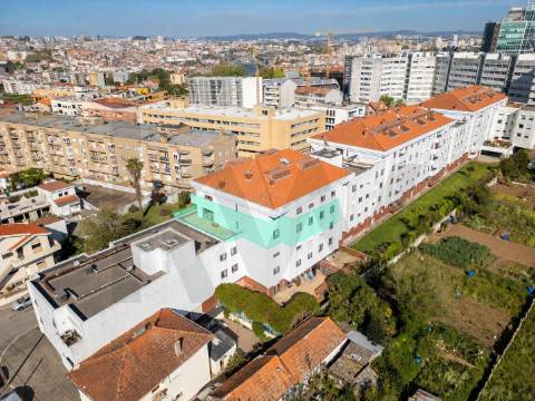 Apartamento T3+1 com Terraço (T4) - Vila Nova de Gaia - Metro VL8