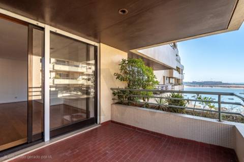 Acorde com vista rio/mar: Exclusividade e amplitude na Foz do Douro!