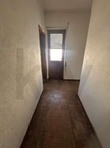 Prédio em Prop. Total  com 2 Apartamentos T3 + Cave em Bragança (Sé )