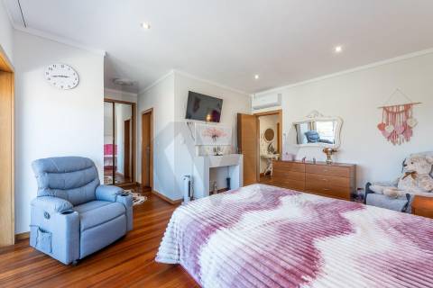 Moradia T3 com jardim e garagem, Jovim, Gondomar