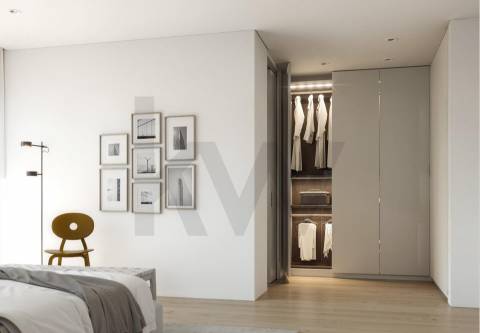 Moradia T3 de Três Frentes | Condomínio Fechado | Piscina - Jardim | Box duas Viaturas | Gondomar