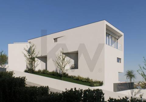 Moradia T3 | Condomínio Fechado | Piscina - Jardim | Box duas Viaturas | Gondomar